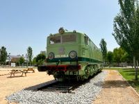 Locomotora 276-105-4 (ex 8605)
